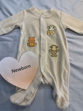 Love'n Cuddles - Velour footed sleeper.  Size 1 month